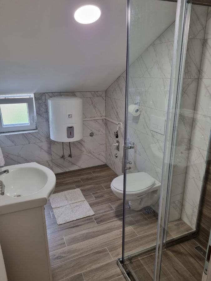 Apartmani Tolj マカルスカ エクステリア 写真