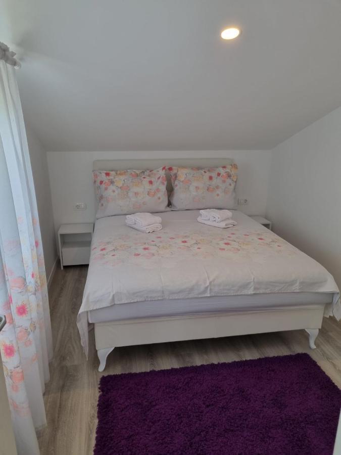 Apartmani Tolj マカルスカ エクステリア 写真