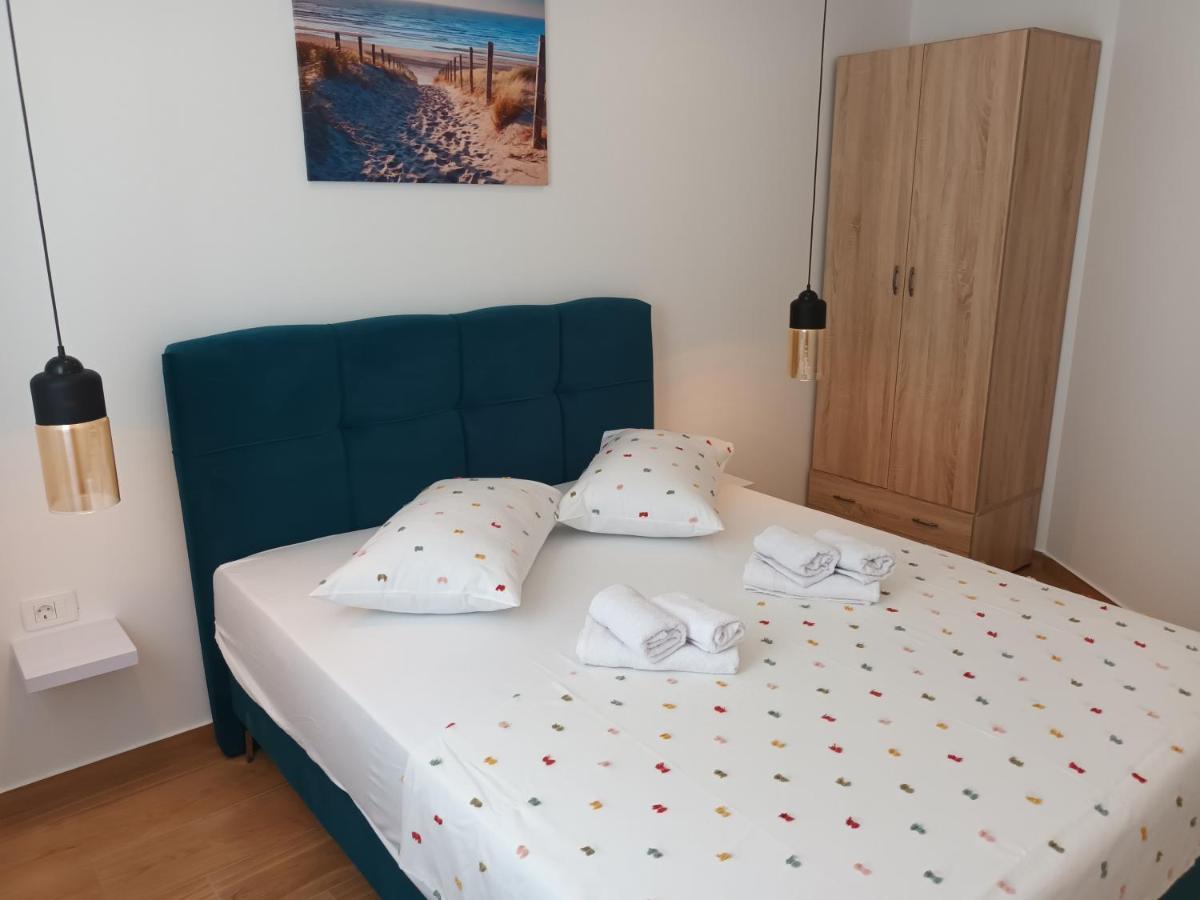 Apartmani Tolj マカルスカ エクステリア 写真