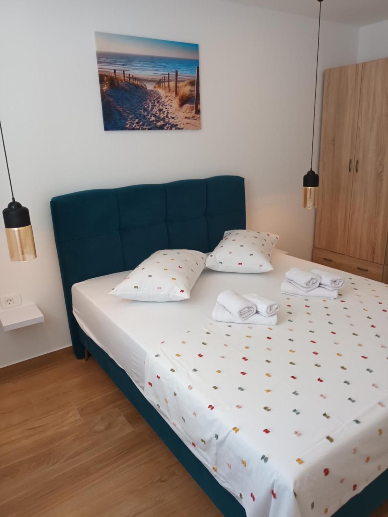 Apartmani Tolj マカルスカ エクステリア 写真