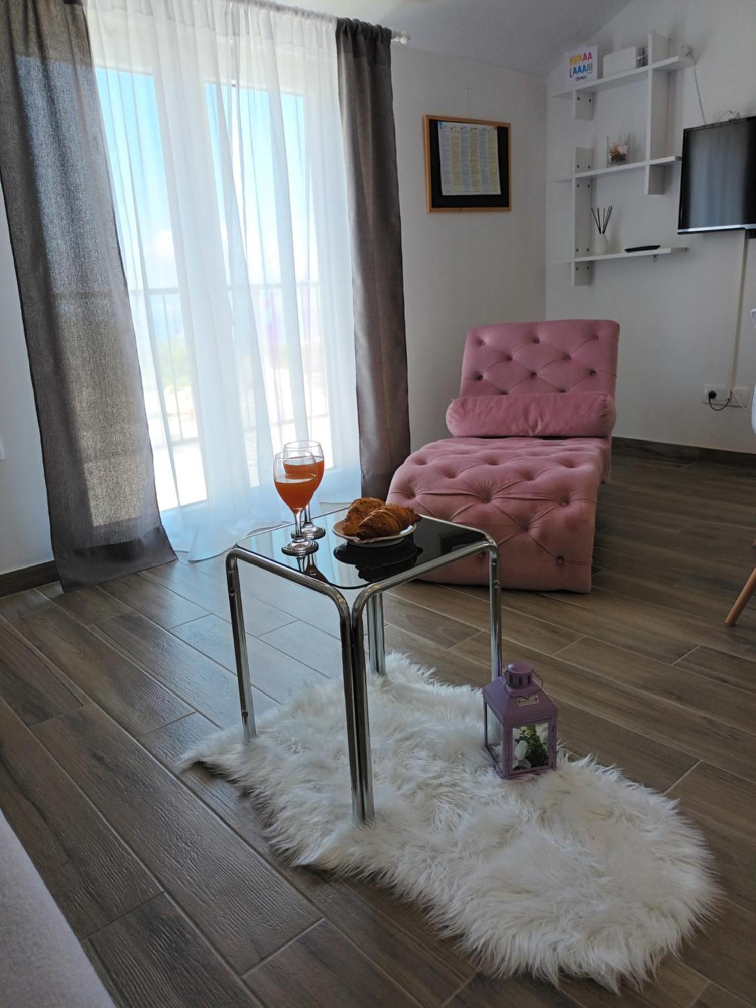 Apartmani Tolj マカルスカ エクステリア 写真