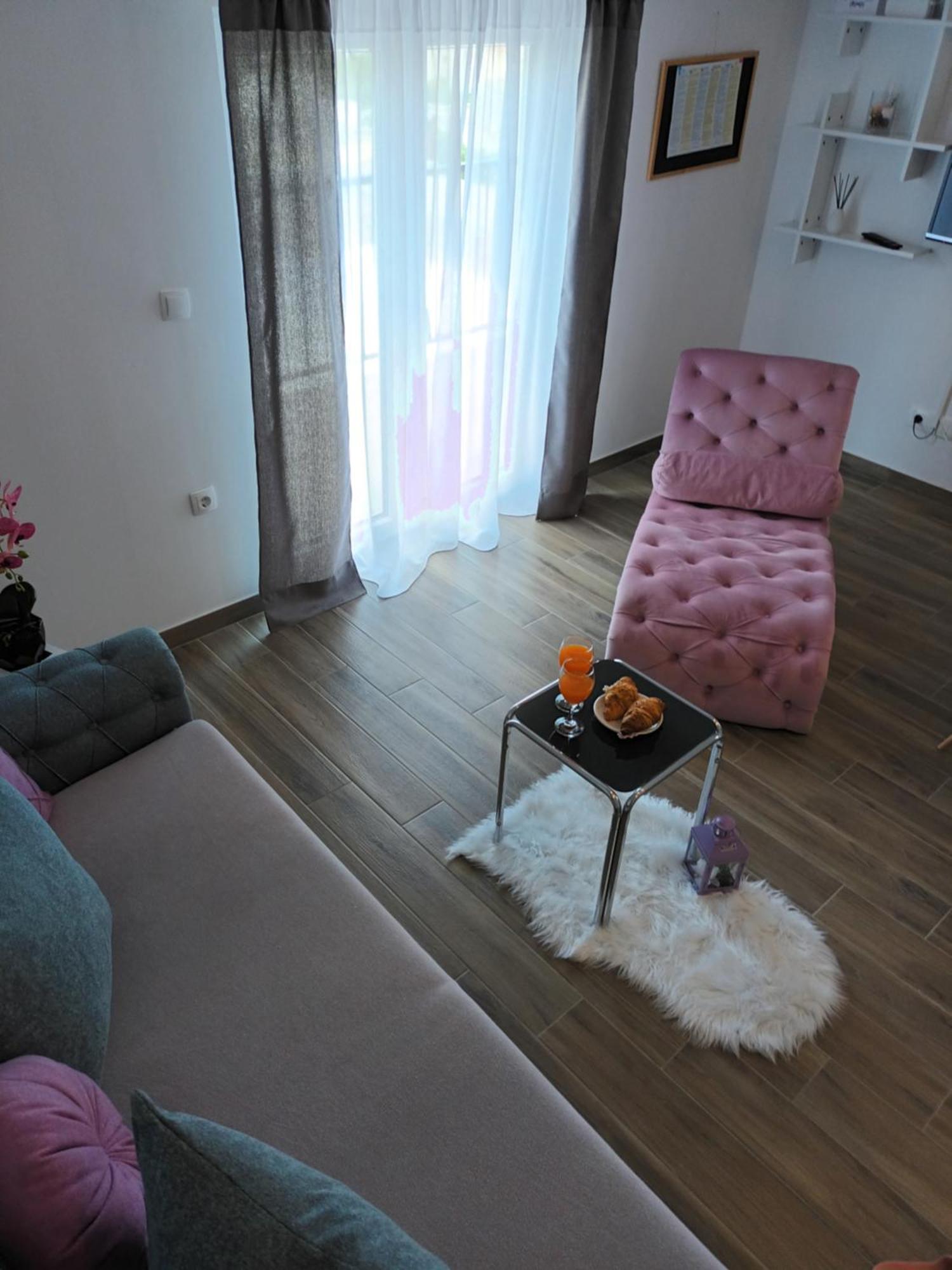 Apartmani Tolj マカルスカ エクステリア 写真