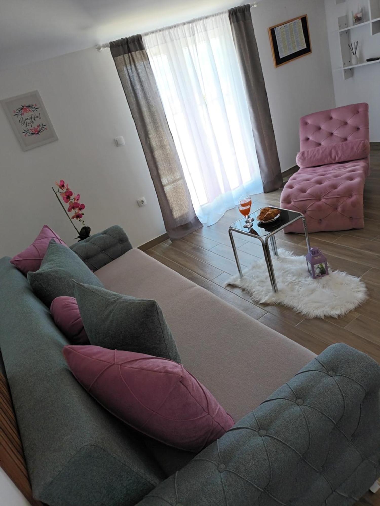 Apartmani Tolj マカルスカ エクステリア 写真