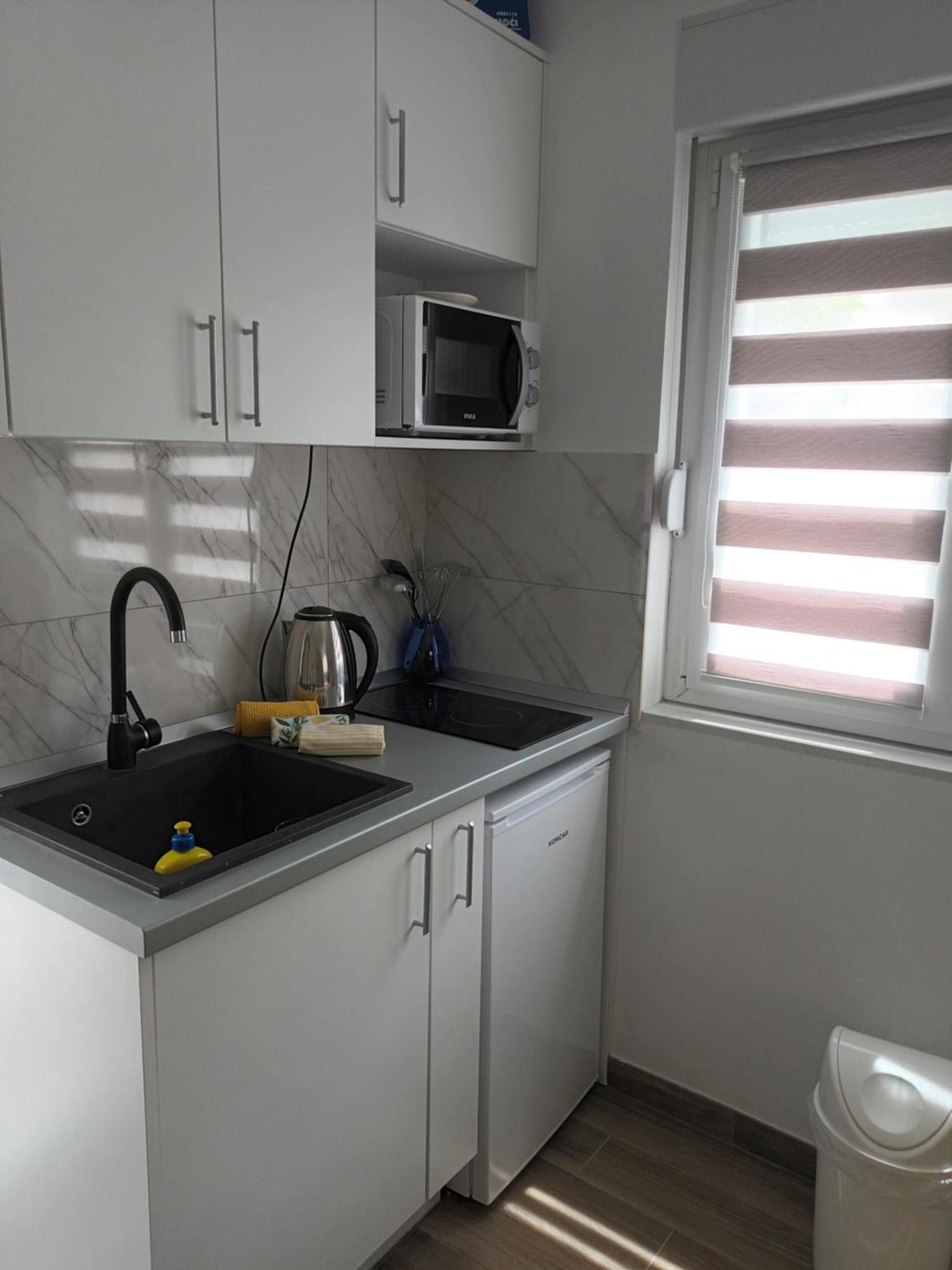Apartmani Tolj マカルスカ エクステリア 写真